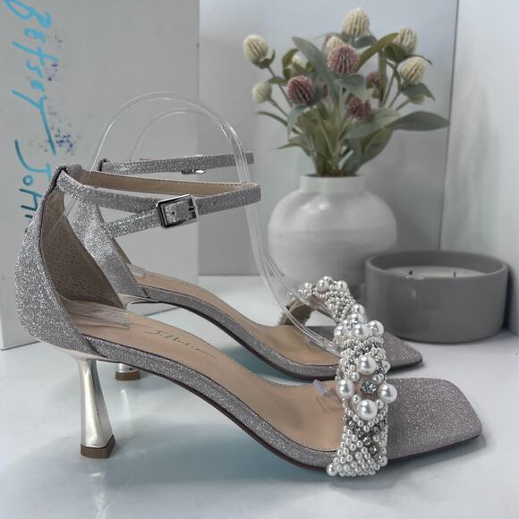 Betsey Johnson SB-Milo Rhinestone Pearl Sparkle Shoe Silver Women 9M Tried On